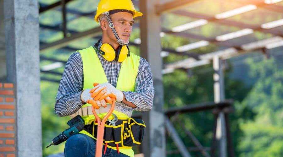 Professional gutter cleaning in Earlington, KY